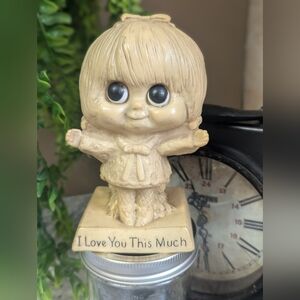 Vintage 1970 R&W Berries Co. Collectible Figurine - I Love You This Much